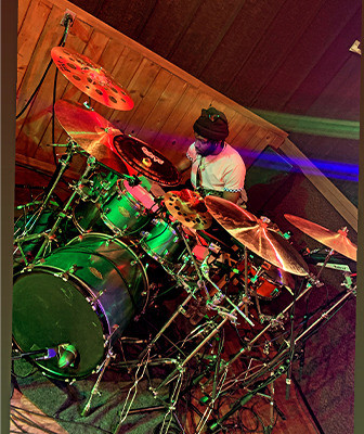 Paiste_Gallery_Brenden_Akinyele_550_400_1.jpg